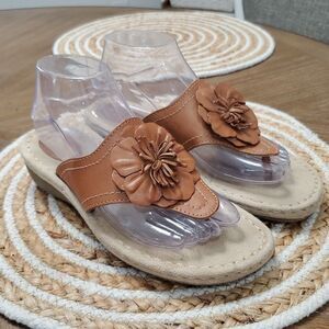 Croft & Barrow Sole Sense-ability Tan Leather Flower Sandals  Boho Hippie,size 7